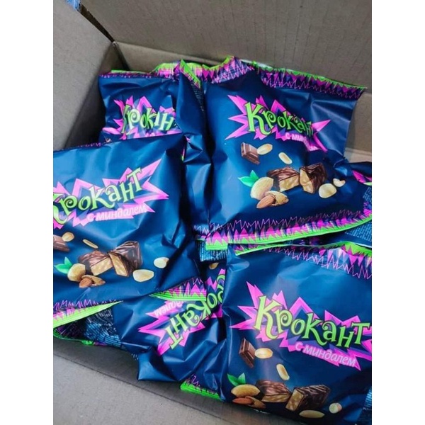 Kẹo Tím Krokaht Socola Hạnh Nhân Nga 180g