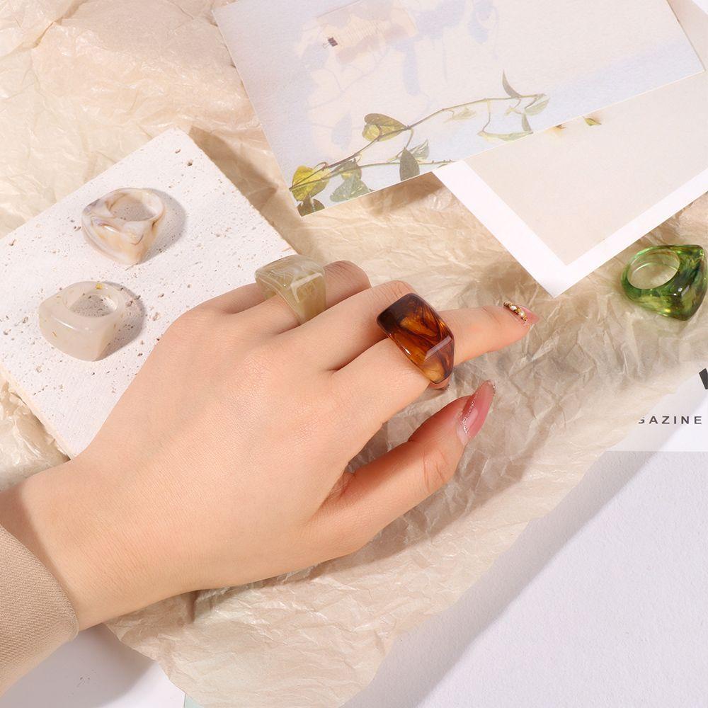 Nhẫn Acrylic Trong Suốt Hoạ Tiết Vân Đá Cho Nữ