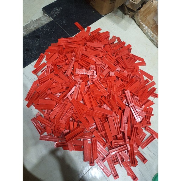 Túi 100 ke nêm cân bằng lát gạch