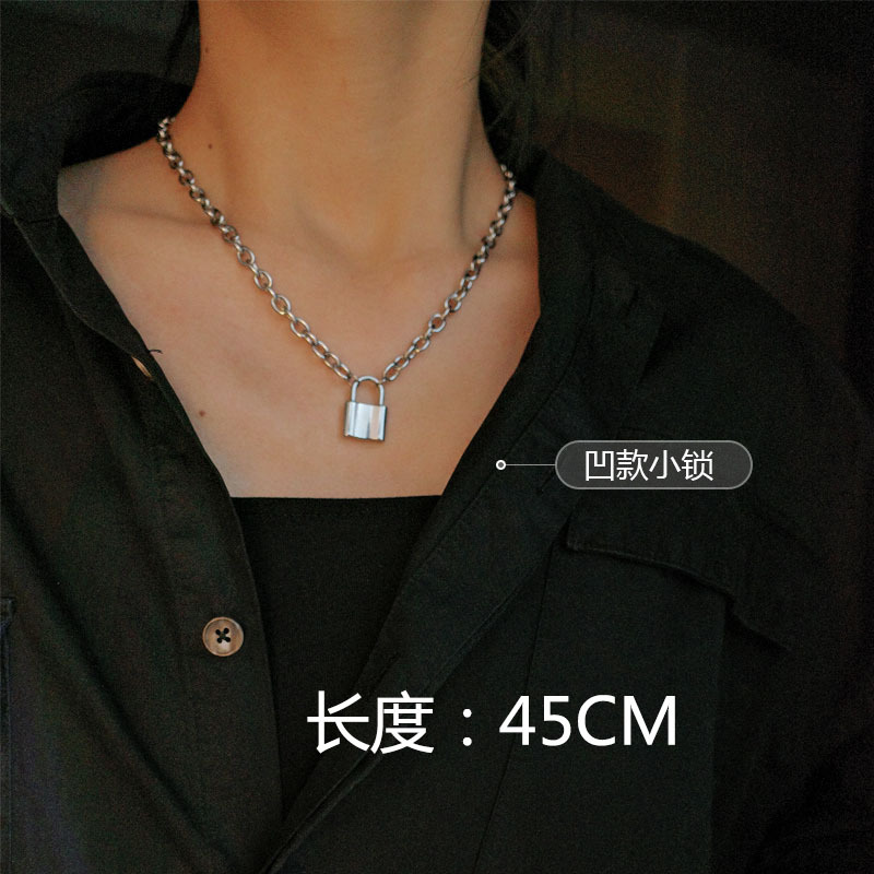 Vòng cổ kim loại mặt hình ổ khóa cá tính độc đáo