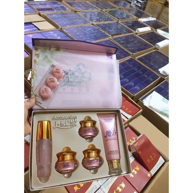 Bộ mỹ phẩm hoàng cung hồng 5 món | BigBuy360 - bigbuy360.vn