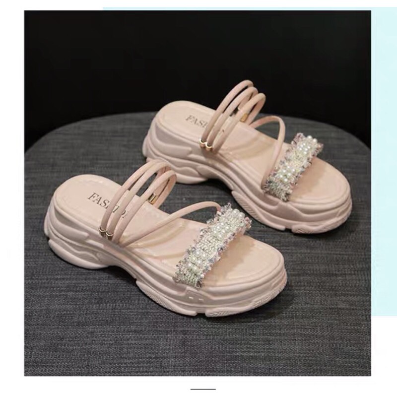 Sandal đế bánh mì, quai đính ngọc