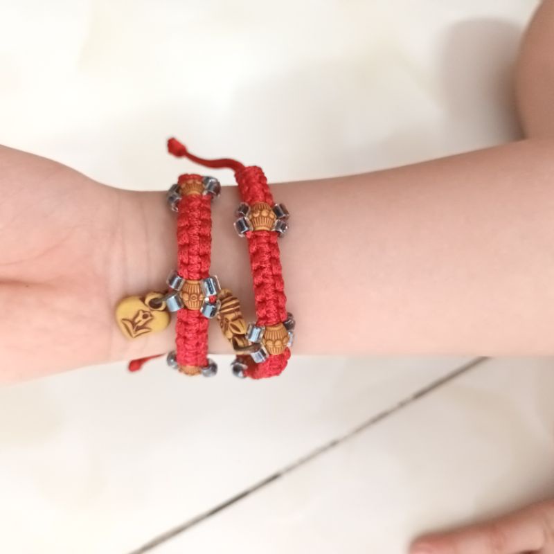 Lắc tay chỉ đỏ romantic may mắn bình an mic họa tiết ngẫu nhiên xinh xắn