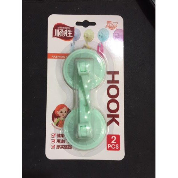 Móc hút kính vỉ 2 cái ( mẫu ngẫu nhiên)