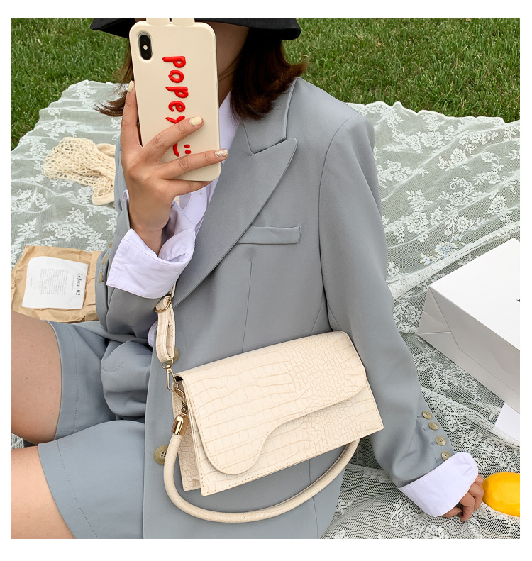Túi GaLiCiCi đeo chéo thiết kế hình vuông nhỏ họa tiết da cá sấu thanh lịch | BigBuy360 - bigbuy360.vn