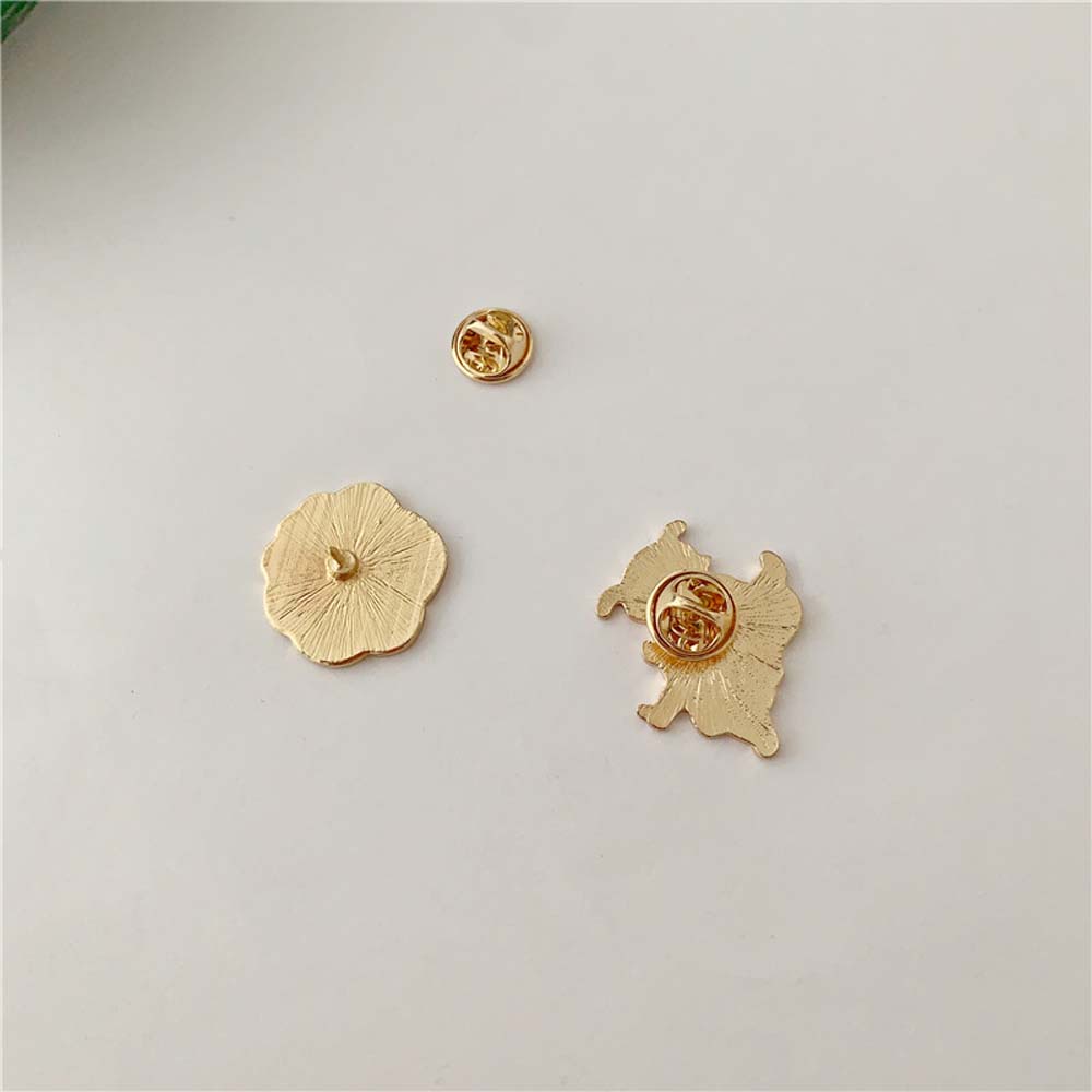 Ghim Cài Áo Kim Loại Hình Cậu Bé Bút Chì Shin-Chan Dễ Thương