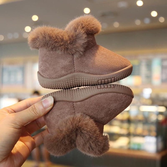 Giày boot cho bé