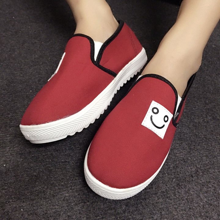 Giày slip on mặt cười màu đỏ Koin VV66