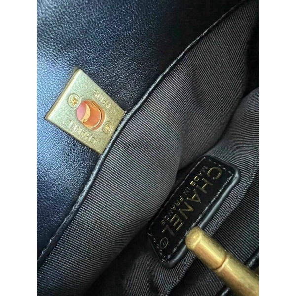 TNS-Túi đeo chéo chần ô trám siêu hottrend gift box làm quà siêu sang với màu đen classic