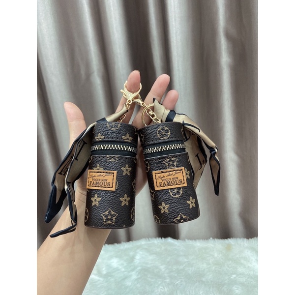 Túi cốp mini đựng son có móc khoá tặng kèm khăn