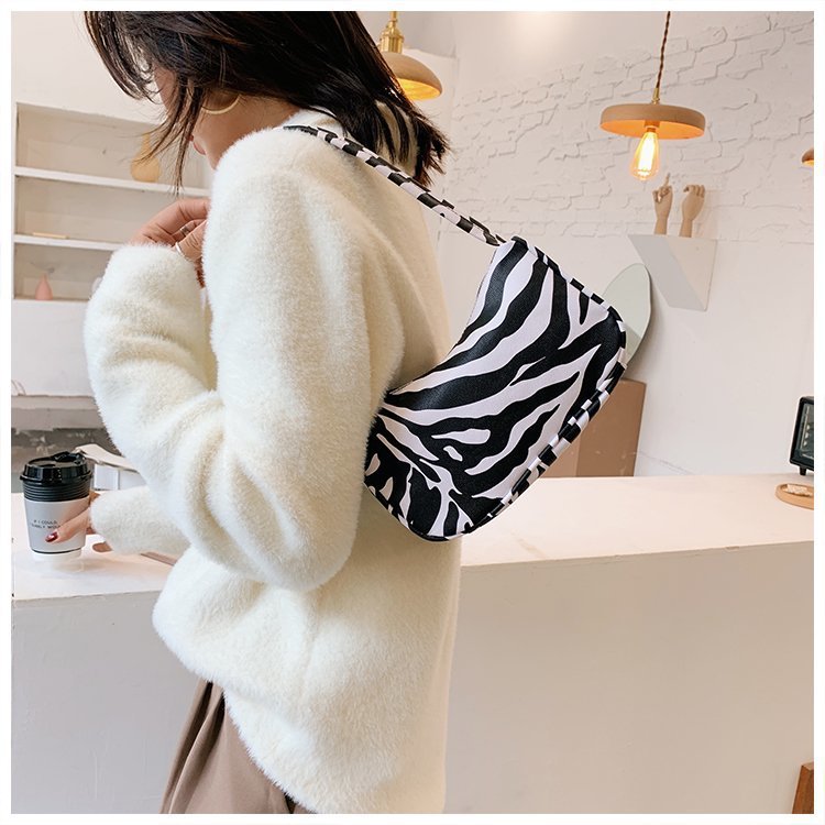 Túi Xách Đeo Chéo JASMIN NOIR In Họa Tiết Da Báo Thời Trang Cho Nữ