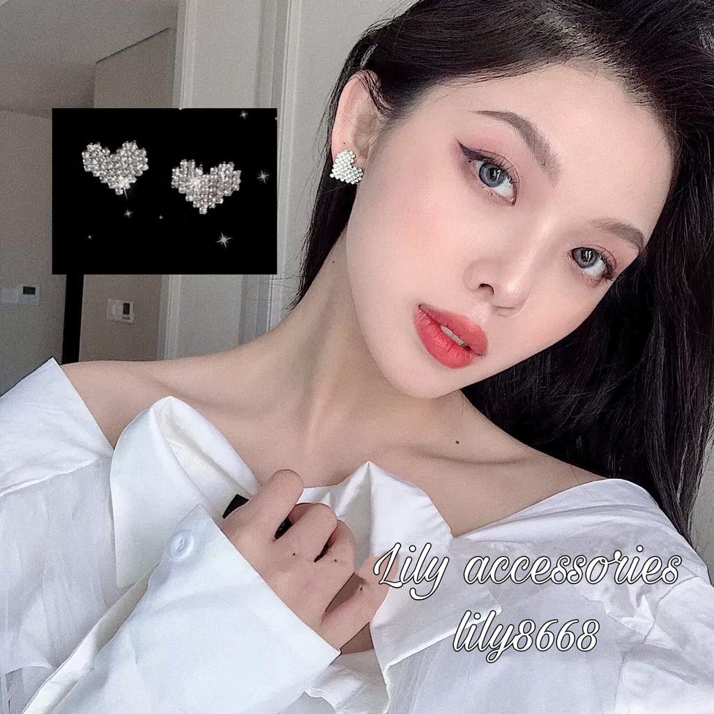 khuyên tai trái tim đá phong cách hàn quốc sang chảnh