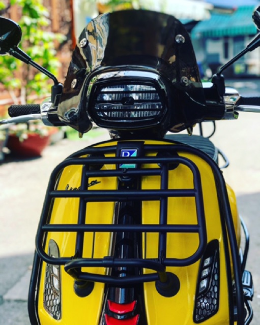 Kính chắn gió cho xe Vespa