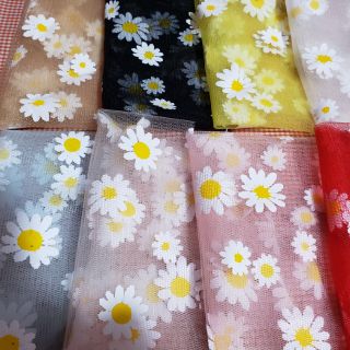 Vải voan cúc may scunchies hoặc đồ handmade