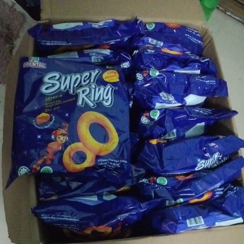 Bánh Snack hình nhẫn vị phô mai Super Ring Cheese Oriental 112G