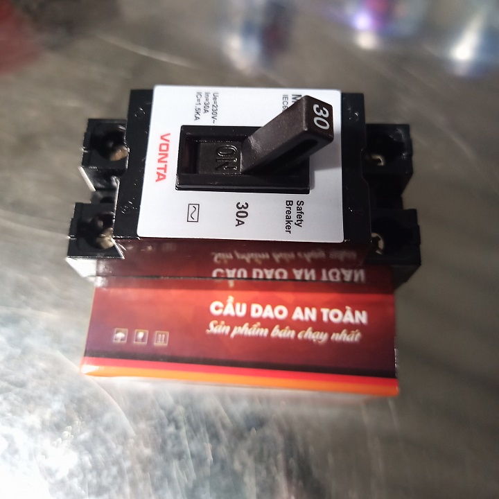 Cầu Dao An Toàn 2 Cực CB Cóc VONTA, Aptomat VONTA 20A, 30A, 40A Chính Hãng