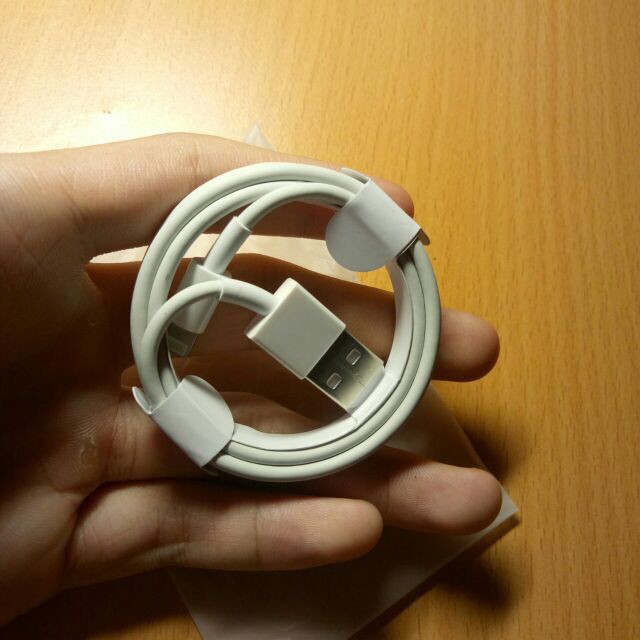 Dây Sạc Iphone Zin Chính Hãng , Chiều Dài 1m . Bảo Hành 30 Ngày.