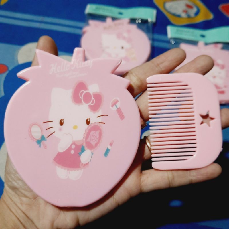 Gương kèm lược bỏ bóp kitty hồng (kt: 8×9.5cm)