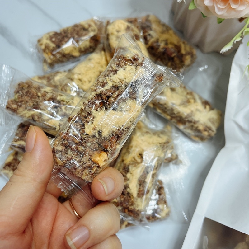 Thanh gạo lứt chà bông mix hạt dinh dưỡng, granola nhiều chà bông gà, mặn mặn, ngọt ngọt, ăn kiêng, giảm cân 250g, 500g