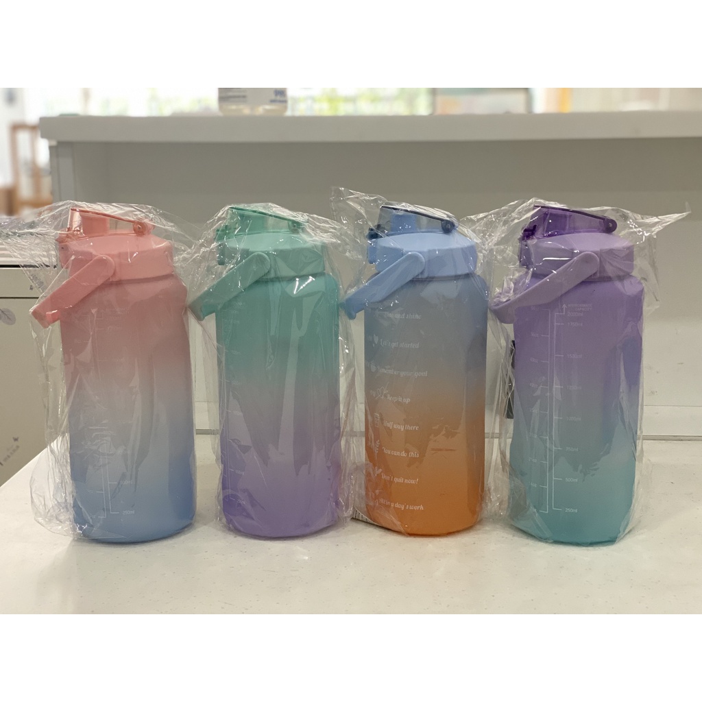 Bình Nước 1500ml / 2000 ml Kèm Sticker dán dễ thương tiện lợi cho du lịch dã ngoại - Tập Gym đi học