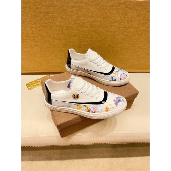 Giày sneaker nam phong cách mới Versace 2022 cao cấp đế ngoài siêu nhẹ thoáng khí chống mài mòn