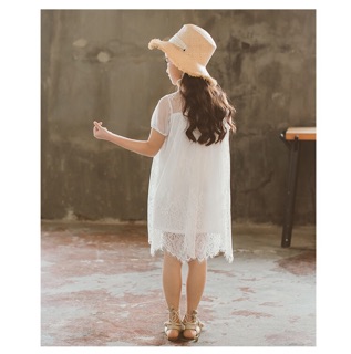 Váy ren trắng mẹ con
