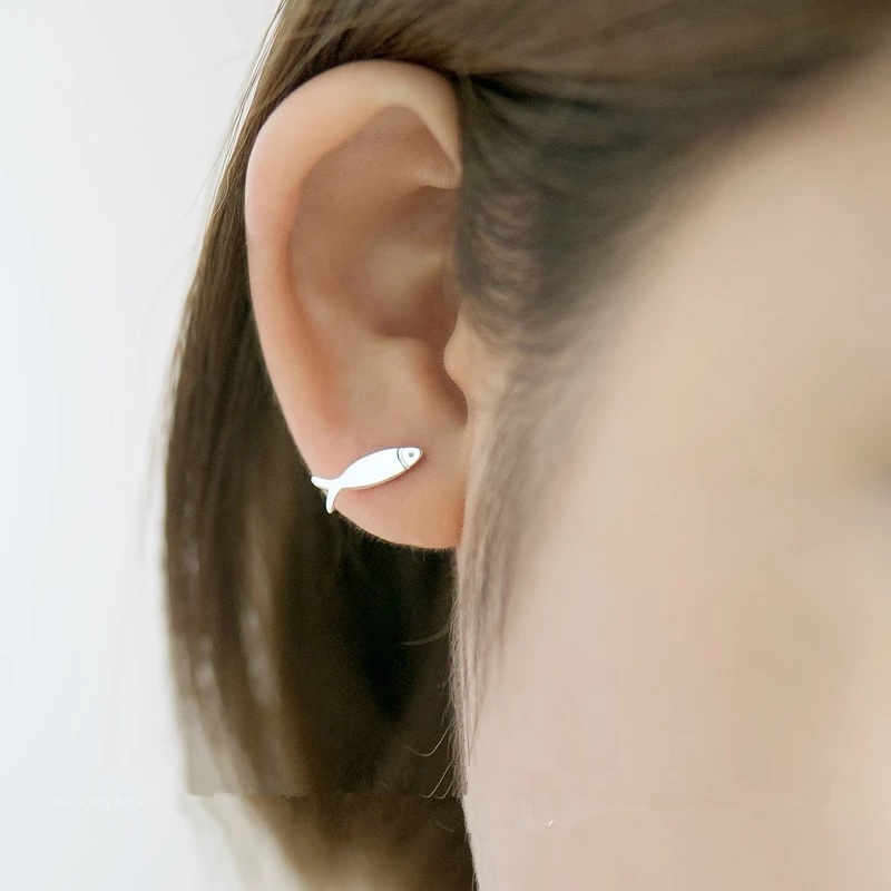 Khuyên tai hình mèo/ cá bằng thép không gỉ đơn giản thanh lịch chống dị ứng cho nữ
