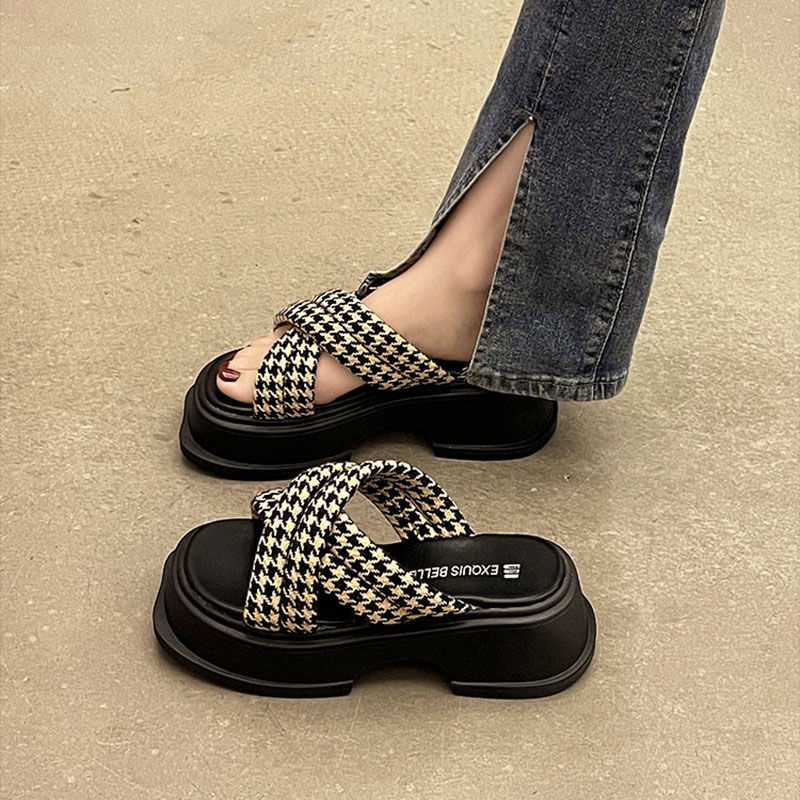Dép Sandal Đế Dày Quai Chéo Phong Cách Mới Mùa Hè Cho Nữ