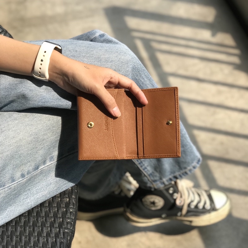 Ví da bò thật Tiny màu Nâu Choco nhỏ gọn - Thiết kế chính hãng từ Lemont.