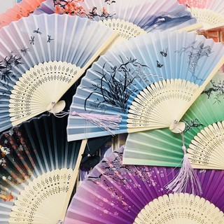 Quạt Cổ Trang Trung Hoa nan Tre Xếp Cầm Tay Phong Cách Cổ Đại gắn tua rua