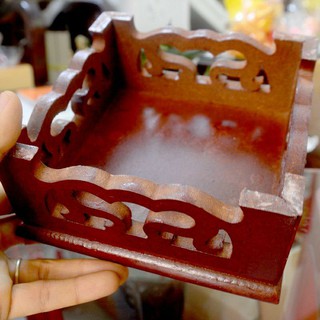 chân đôn gỗ vuông khắc đặt bàn thờ