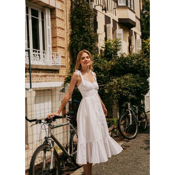 Vải Boi cotton thêu màu trắng kem - Mềm mướt, may đầm thì lót nha ạ - Boi thêu hoa dây