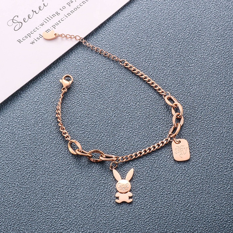 Lắc tay titan không đen không rỉ con thỏ