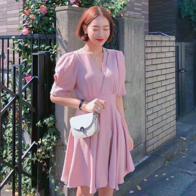 Đầm hồng cổ v tùng xoè (kèm hình thật)
