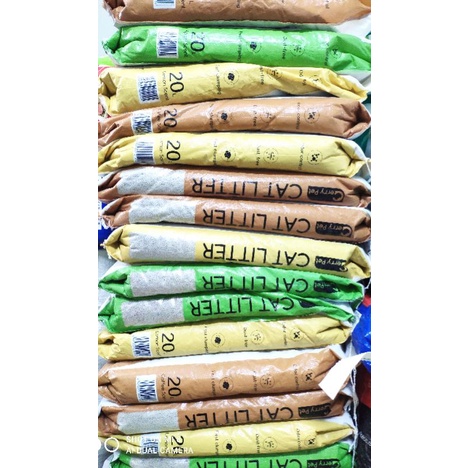 Cát vệ sinh cho mèo, bao siêu lớn Gerry Pet Bentonite 20L chuẩn. Siêu vón, khử mùi, thấm hút cực nhanh.