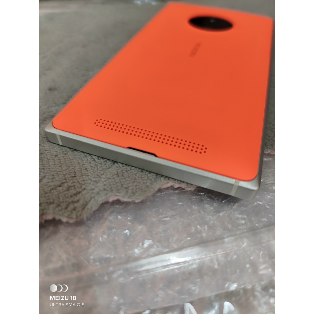 Điện thoại Nokia Lumia 830 màu cam