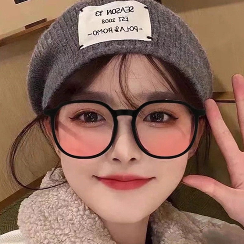 Kính mắt gọng vuông tròn to