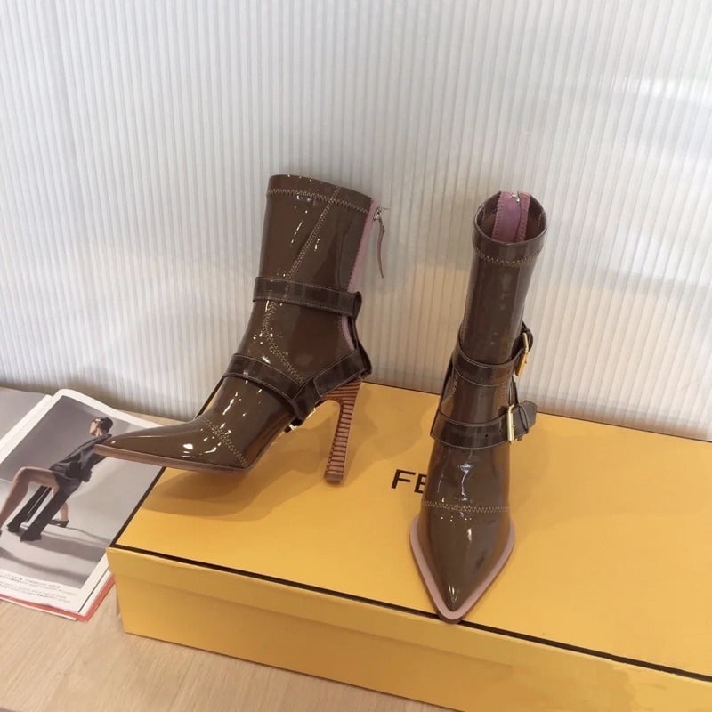 Boots fen.di full box, màu nâu cổ lửng, da bóng, tháo được đai đi thành 2 kiểu | BigBuy360 - bigbuy360.vn