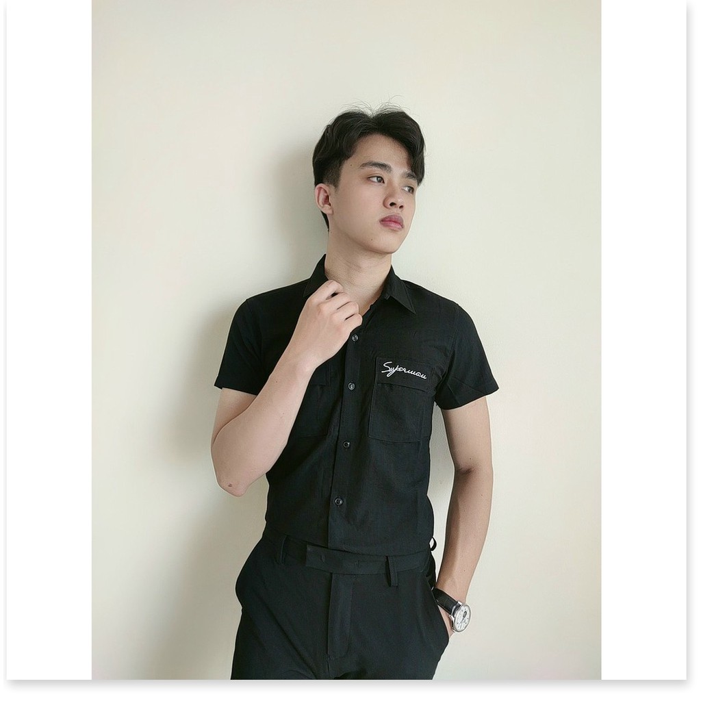 ÁO SƠ MI ĐŨI TAY NGẮN,THIẾT KẾ HỌA TIẾT TRƠN NHƯNG KHÔNG KÉM PHẦN SANG TRỌNG,ĐẶC BIỆT LÀ CHẤT LIỆU VÃI THOÁNG MÁT VÀ MỊM