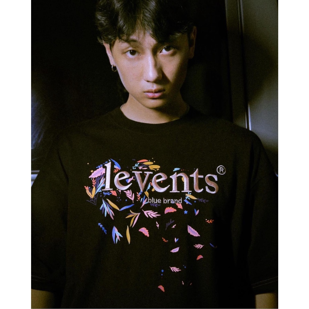 Áo thun  𝗧𝗘𝗘 𝗙𝗟𝗢𝗥𝗔𝗟 𝗕𝗟𝗔𝗖𝗞 𝗔𝗡𝗗 𝗪𝗛𝗜𝗧𝗘 ®️ - 𝑯𝒂̀𝒏𝒈 𝒄𝒉𝒊́𝒏𝒉 𝒉𝒂̃𝒏𝒈