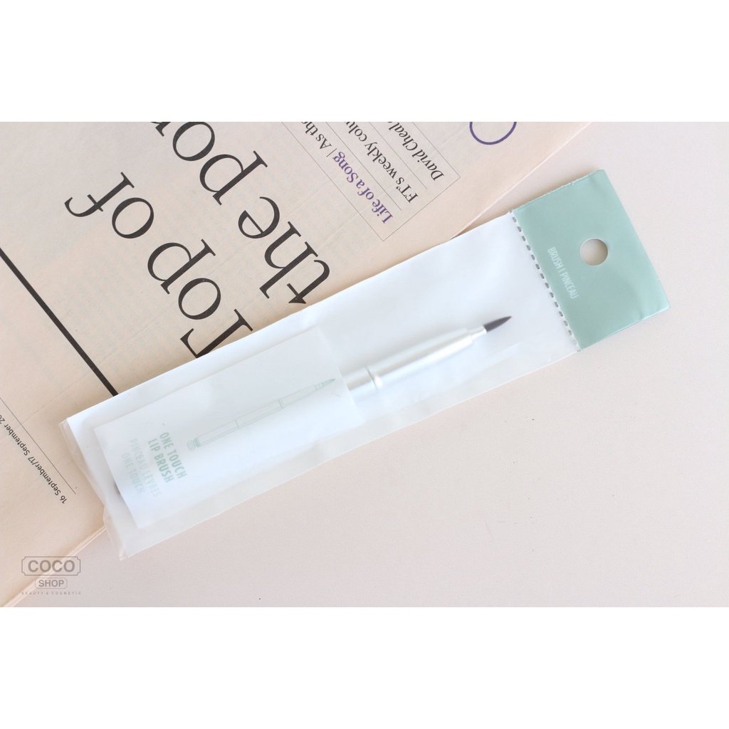 Chổi cọ môi TFS One Touch Lip Brush The Face Shop Hàn Quốc