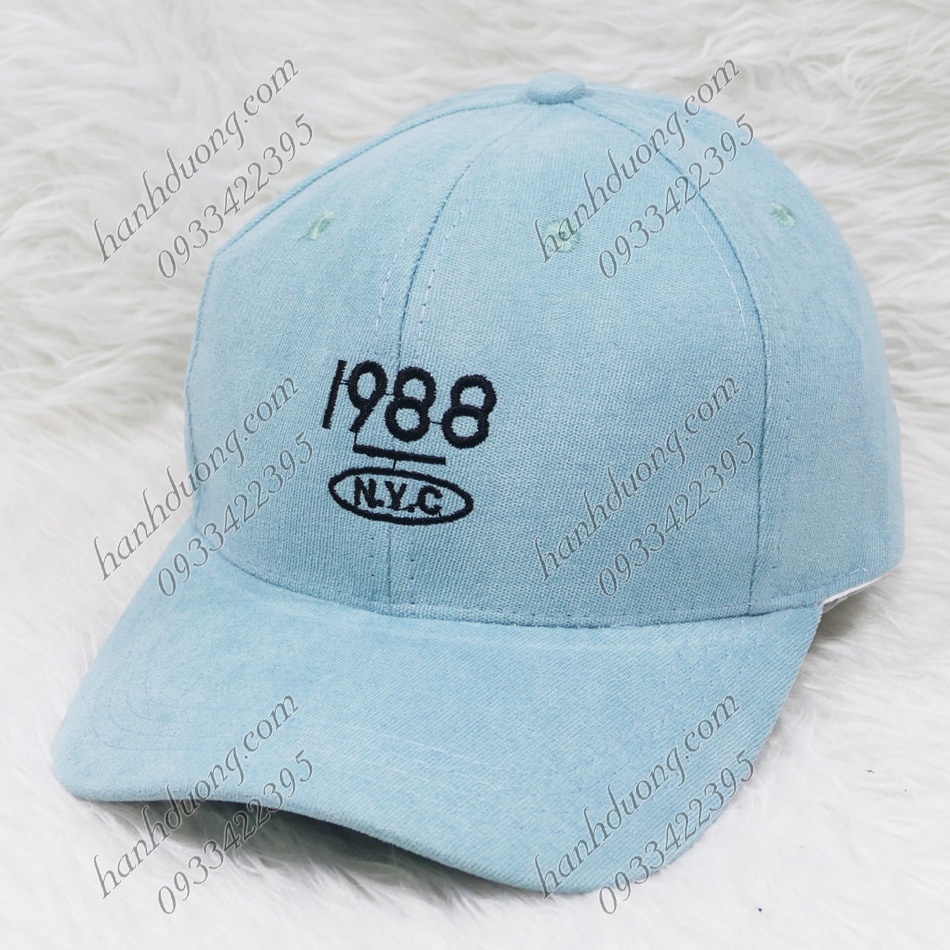 Mũ kết nhung sớ nhuyễn thêu số 1988 NYC phù hợp cho cả nam và nữ