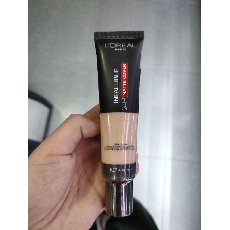 Kem nền Loreal màu 102