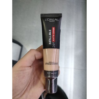 Kem nền loreal màu 102