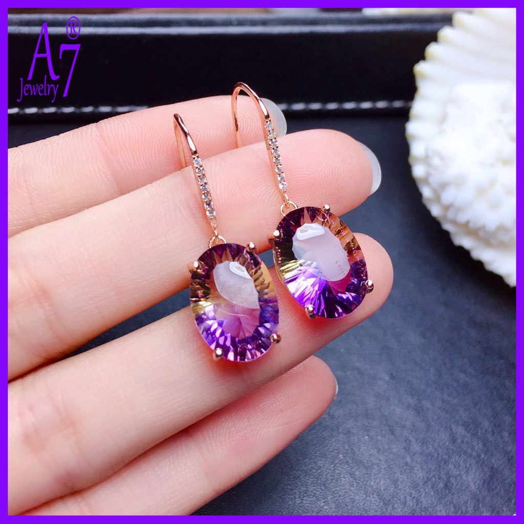 Khuyên tai nữ trang tạo hình độc đáo