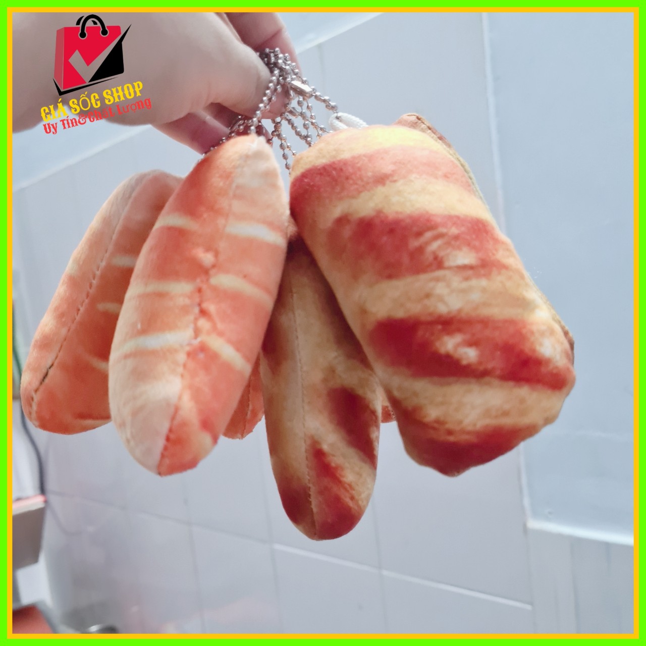 Móc khóa bánh mì , thú nhồi bông bánh mì độc lạ mà xinh xinh thấy cưng là phụ kiện không thể thiếu cho túi và balo, ...