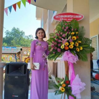 Bộ áo dài kèm quần cùng chất cùng màu lụa