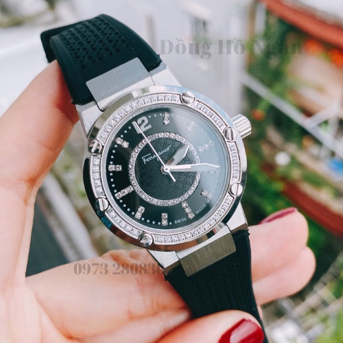 Đồng Hồ Nữ Sang Trọng Savatone F80 khảm đá thời trang Size32mm Máy Pin Dây Cao Su Chống Nước