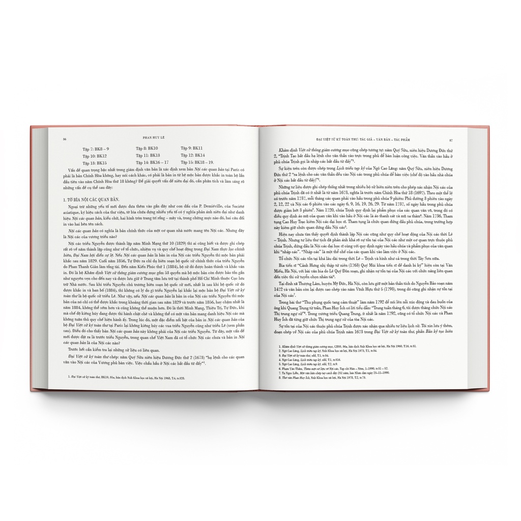 Sách- Đại Việt Sử Ký Toàn Thư (trọn bộ 2 quyển, có hộp, tặng kèm 02 postcards)