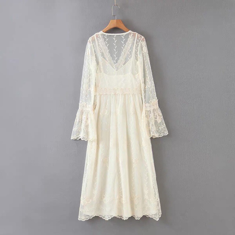 Đầm ren lưới Zara